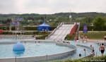 Открытие летнего сезона в бассейне под открытым небом в Лёррахе.
